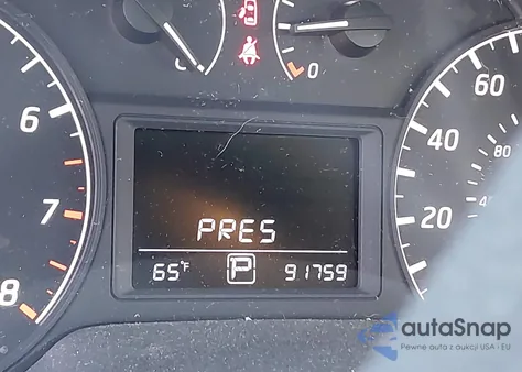 2017 Nissan Sentra S z USA, uszkodzony, nr VIN 3N1AB7AP5HY375292